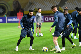 تمرین تیم فوتبال الهلال عربستان پیش از دیدار با سپاهان
