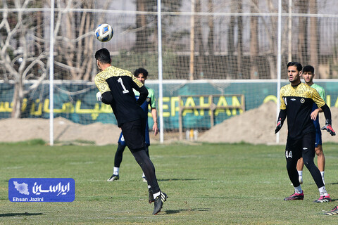 تمرین تیم فوتبال سپاهان پیش از دیدار با الهلال عربستان