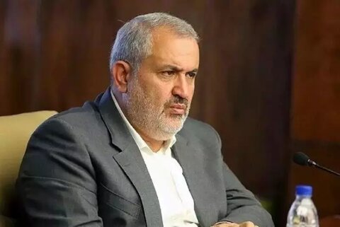 تمایل جدی دولت به واگذاری مدیریت خودروسازان/۲ اقدام صنعت برای صرفهجویی در مصرف برق وزیر صنعت، معدن