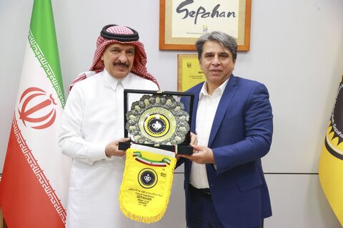 بازدید سفیر عربستان از باشگاه سپاهان و ورزشگاه نقش جهان بازدید سفیر عربستان از باشگاه سپاهان و ورزشگاه نقشجهان