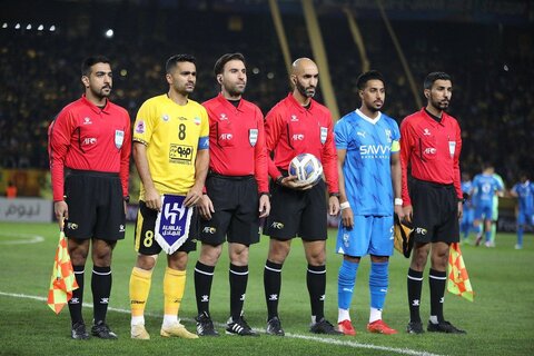 اهدای پیراهن سالم الدوسری ستاره تیم الهلال و مرد سال آسیا به موزه سپاهان