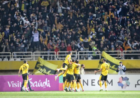 گل تماشایی رامین رضاییان در دیدار سپاهان - الهلال