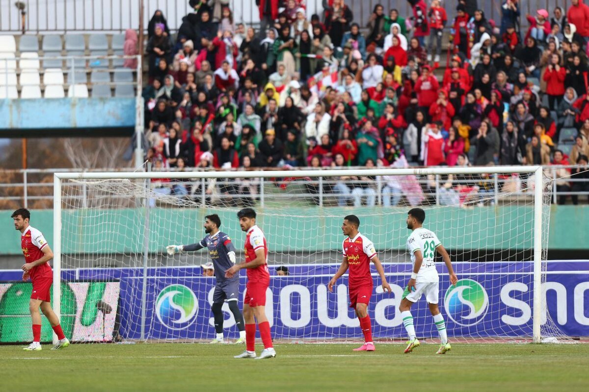پرسپولیس با شاهکار بیرانوند در اراک شکست خورد
