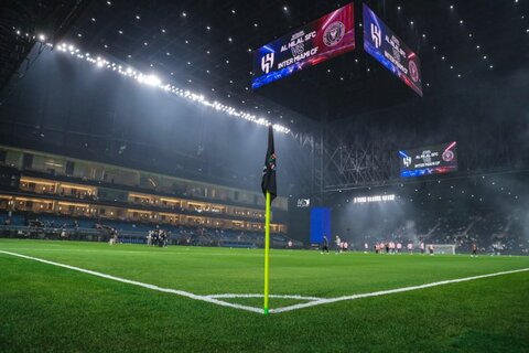 بازدید سپاهانی‌ها از ورزشگاه کینگدام آرنا