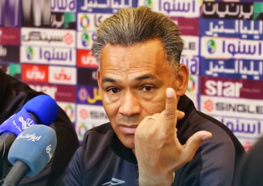 مورایس: باید با شرایط و موارد بجنگیم و نباید پا پس بکشیم