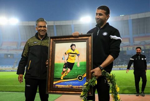 تجلیل ژوزه مورایس از هادی عقیلی کاپیتان پیشین سپاهان