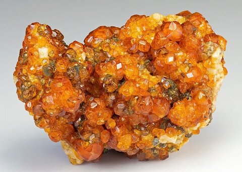 اسپسارتین، دنیایی از نارنجیهای درخشان اسپسارتین