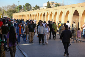 مسافران نوروزی در اماکن گردشگری اصفهان