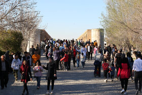 مسافران نوروزی در اماکن گردشگری اصفهان