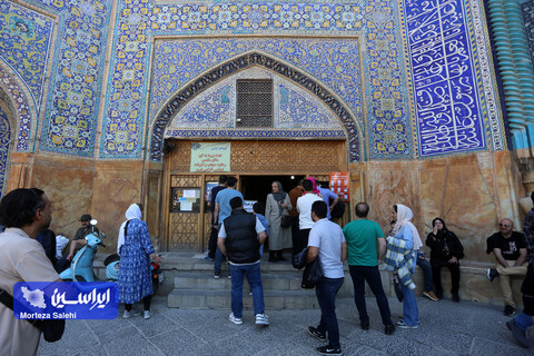 مسافران نوروزی در میدان نقش جهان اصفهان
