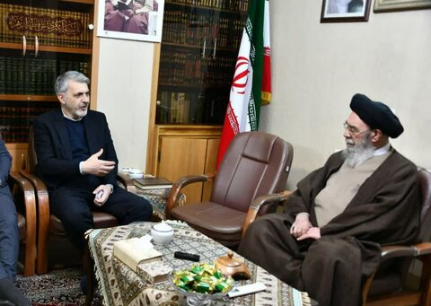 مدیرعامل گروه سرمایهگذاری توکافولاد با امام جمعه اصفهان دیدار کرد مدیرعامل توکافولاد