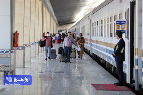 بدرقه مسافران نوروزی اصفهان