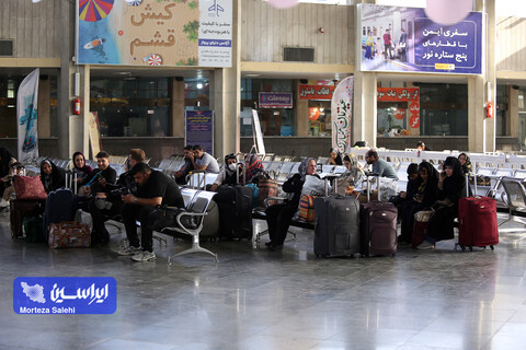 بدرقه مسافران نوروزی اصفهان