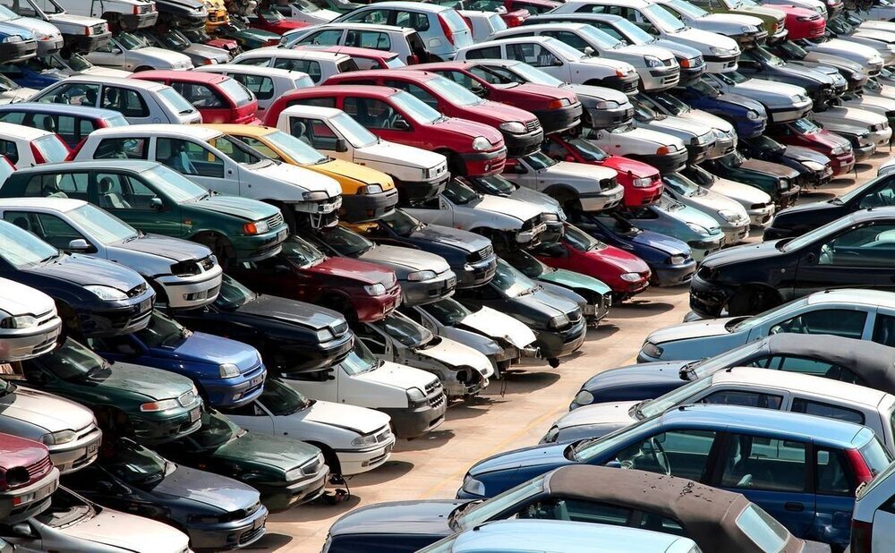 قراردادهای خودروسازان و قطعه سازان باید شفاف شود