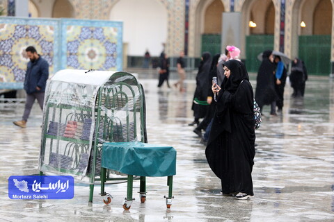 بارش باران در حرم مطهر رضوی