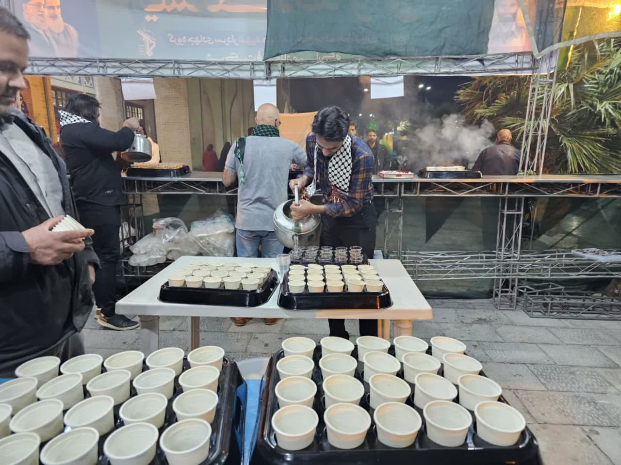 برپایی موکب پذیرایی در گلستان شهدا همزمان با شبهای قدر+تصاویر