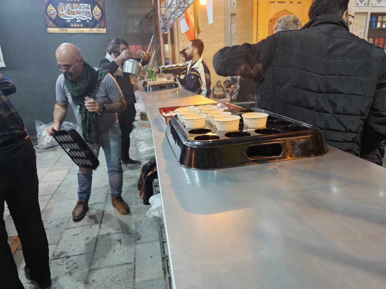 برپایی موکب پذیرایی در گلستان شهدا همزمان با شبهای قدر+تصاویر