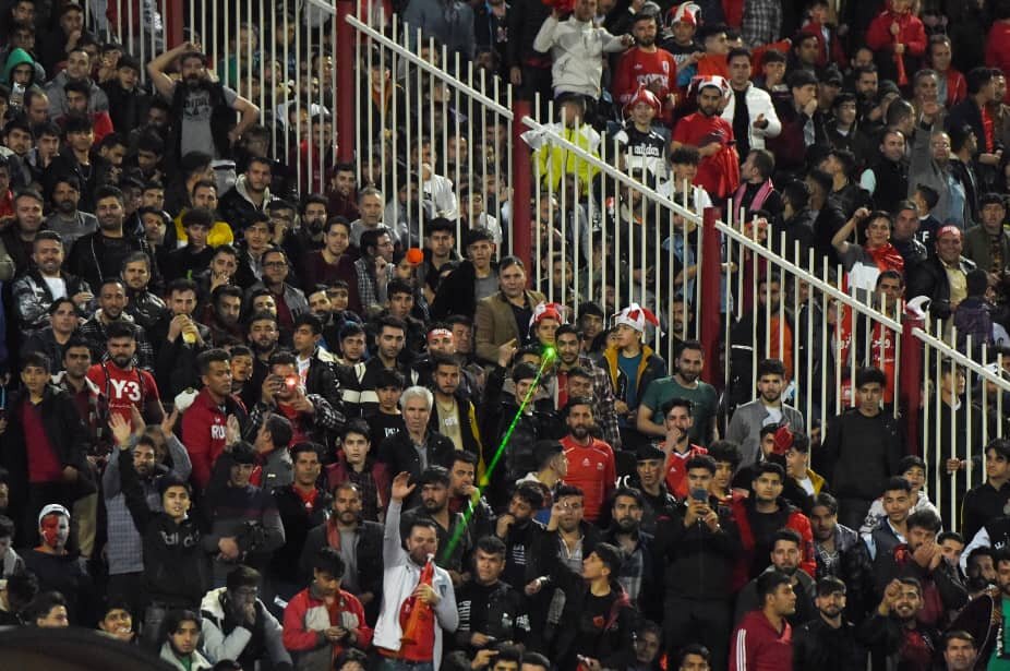 لیزراندازها هم مانع کلینشیت میرزازاد نشدند