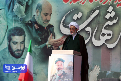 تشییع پیکر مطهر سردار شهید محمدرضا زاهدی در اصفهان