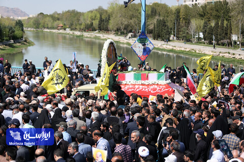 تشییع پیکر مطهر سردار شهید محمدرضا زاهدی در اصفهان