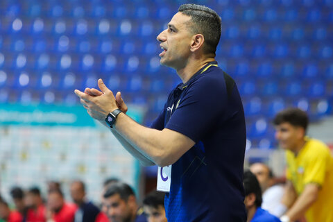 آنتونیو با دانش و تجربیات خود به ما کمک میکند مهدی قشقایی راد