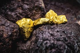 مراحل خاکبرداری بزرگ‌ترین معدن طلای ایران