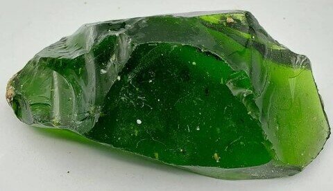 ابسیدین سبز، راز سرزمین آتشفشانی