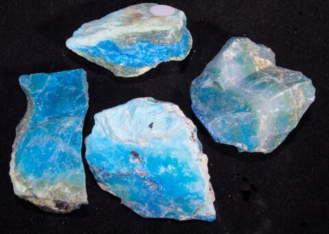 عقیق آبی آندی، تکهای از آسمان در دل سنگ عقیق آبی