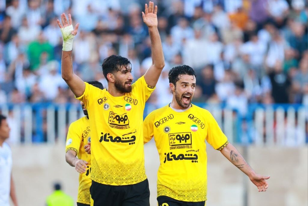 شکار قو توسط سپاهان با درخشش شهریار