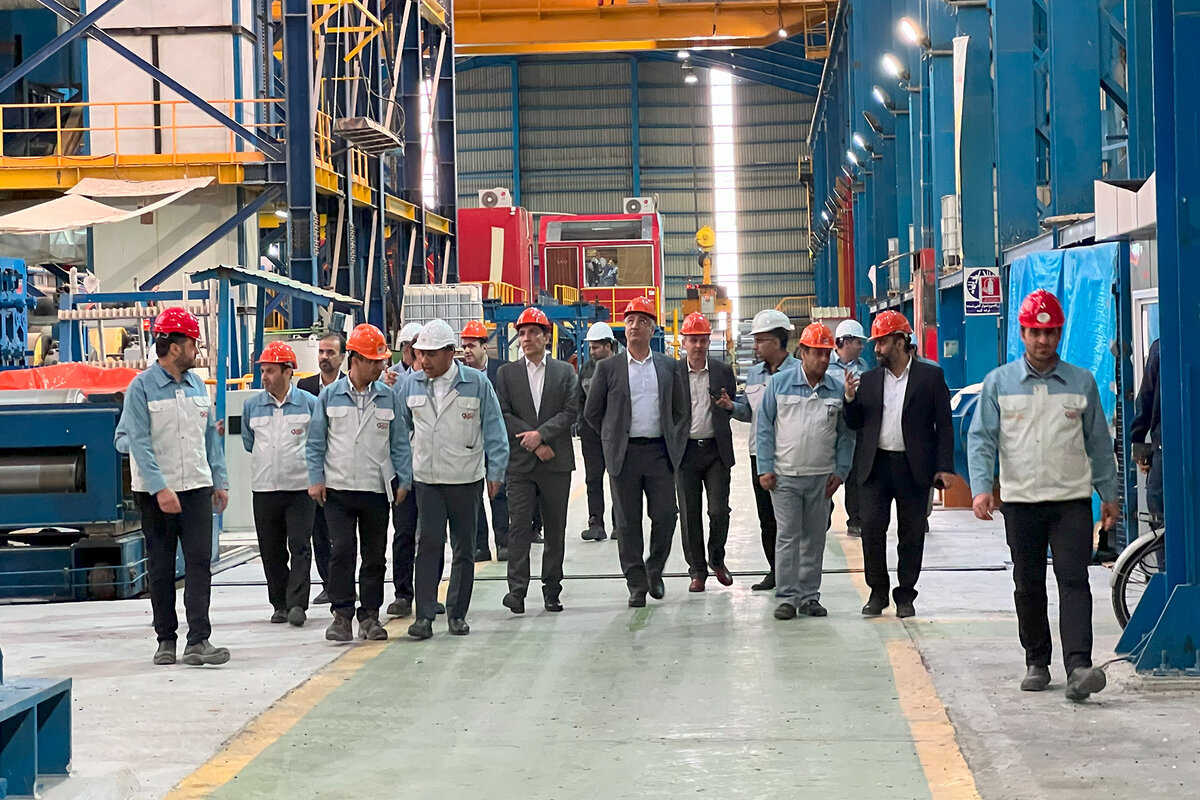 بازدید مدیرعامل آتیه‌فولاد از روند پیشرفت طرح‌های توسعۀ فولاد تاراز چهارمحال