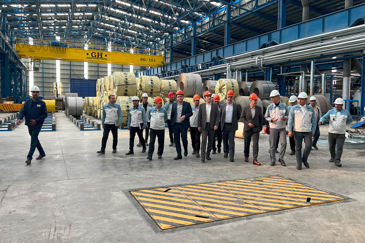 بازدید مدیرعامل آتیهفولاد از روند پیشرفت طرحهای توسعۀ فولاد تاراز چهارمحال