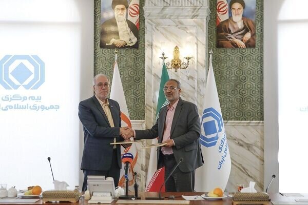 امضاء تفاهم‌نامه بانک مسکن و بیمه مرکزی برای توسعه خدمات به مشتریان