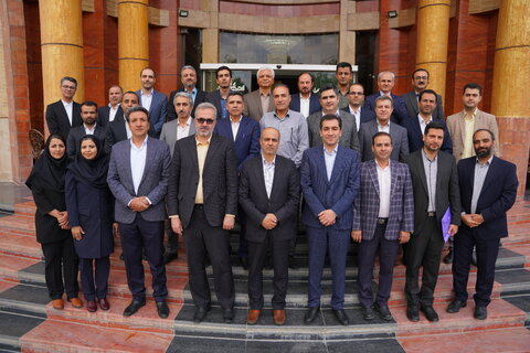 هلدینگ آتیه فولاد با نگاه استراتژیک خود، همواره سربلند و روبهرشد میماند آتیه فولاد