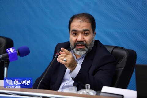 تکمیل و ارتقاء زنجیره ارزش با تعامل دو استان اصفهان و سیستان وبلوچستان نشست خبری استاندار اصفهان