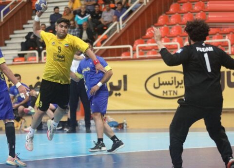 برد قاطع سپاهان مقابل حریف خرمآبادی هندبال سپاهان