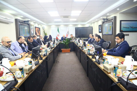 ایمیدرو بر جهش تولید تمرکز کند جلسه