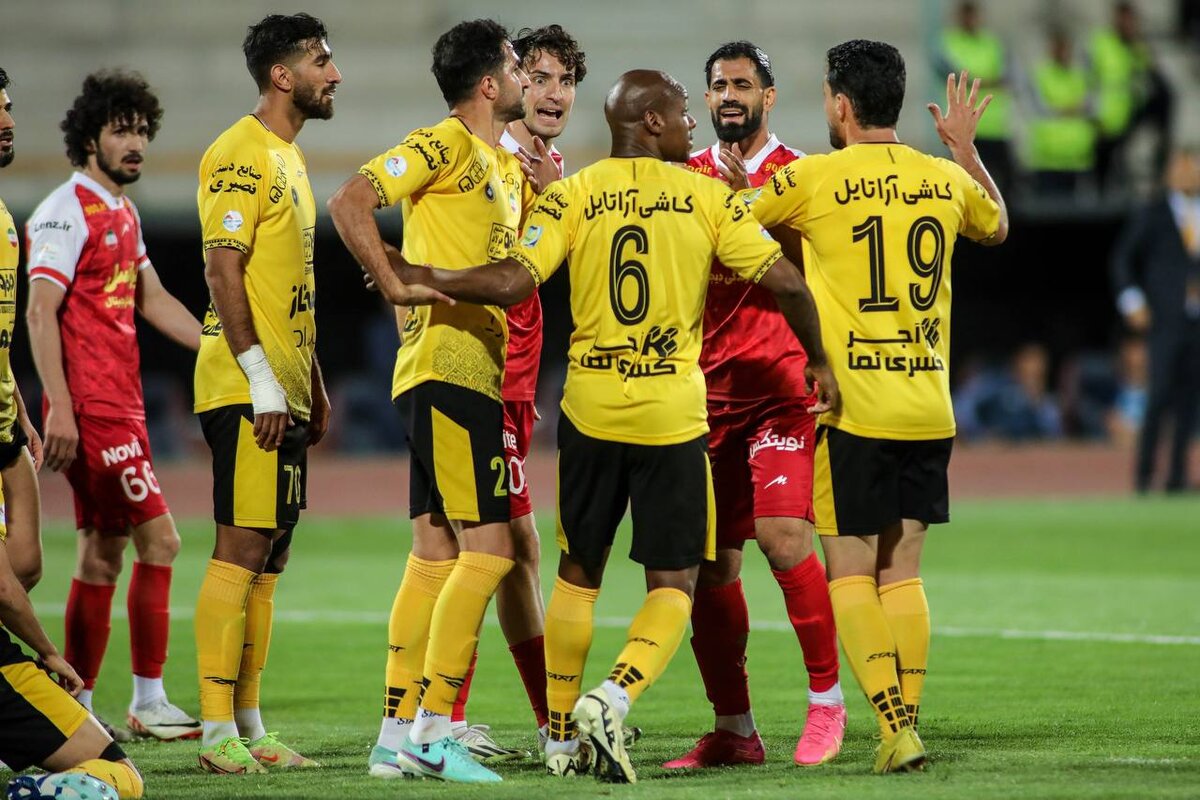 احضار مدیران سپاهان و پرسپولیس به کمیته انضباطی