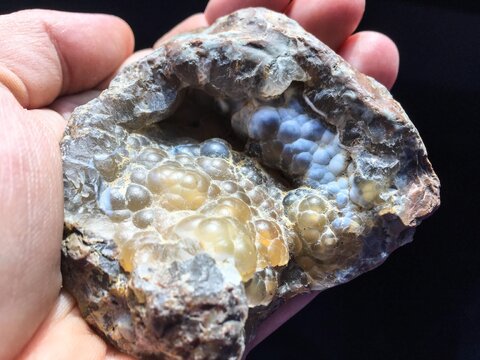 با عقیق خوشهای آشنا شوید  عقیق خوشه ای