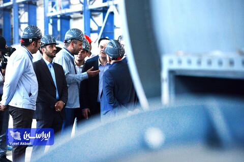 بازدید مدیرعامل شرکت فولاد مبارکه و تعدادی از اعضای هیئت مدیره، معاونین و مدیران این شرکت از کارخانه نوین الکترود اردکان