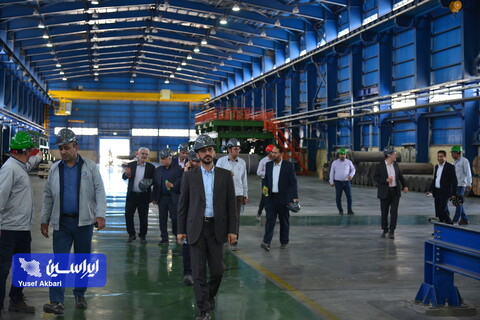 بازدید مدیرعامل شرکت فولاد مبارکه و تعدادی از اعضای هیئت مدیره، معاونین و مدیران این شرکت از کارخانه نوین الکترود اردکان
