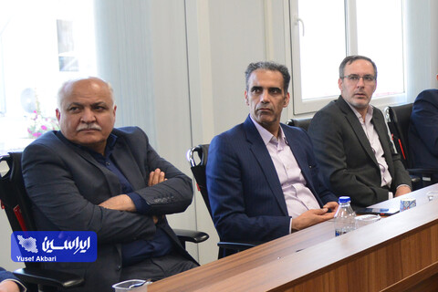 نشست مشترک مدیران ارشد شرکت فولاد مبارکه با مدیران شرکت صناپ