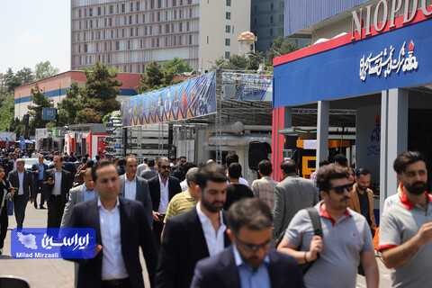 نمایشگاهها، پل ارتباطی بین بازار و تولیدکننده چهارمین روز از بیست و هشتمین نمایشگاه بین المللی نفت، گاز،پتروشیمی و پالایش از دریچه دوربین ایراسین