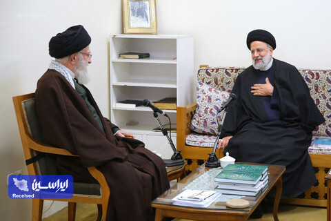 تصاویری از حجت‌الاسلام والمسلمین شهید سیدابراهیم رئیسی در کنار رهبر انقلاب اسلامی
