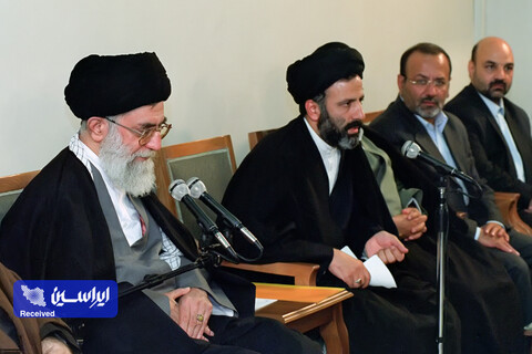 تصاویری از حجت‌الاسلام والمسلمین شهید سیدابراهیم رئیسی در کنار رهبر انقلاب اسلامی