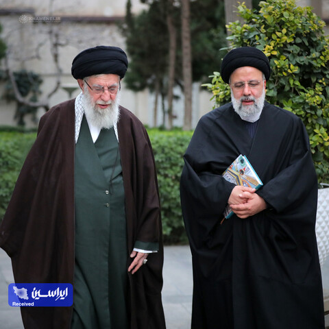 تصاویری از حجت‌الاسلام والمسلمین شهید سیدابراهیم رئیسی در کنار رهبر انقلاب اسلامی