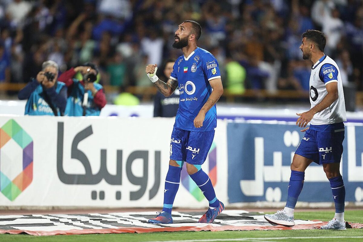 سپاهان یک گام تا سومی؛ پرسپولیس یک گام تا قهرمانی