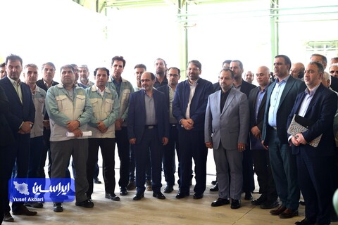 بازدید وزیر امور اقتصادی و دارایی از خطوط تولید و طرح های توسعه فولاد مبارکه