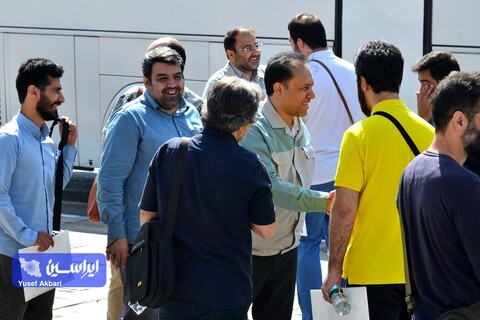 بازدید هنرمندان گرافیست از فولاد مبارکه در رویداد هنری «روایت پیشرفت» با موضوع «فرهنگ کار و تولید»