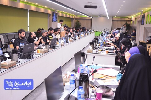 سومین روز از رویداد هنری «روایت پیشرفت» در فولاد مبارکه با موضوع «فرهنگ کار و تولید»