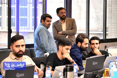 سومین روز از رویداد هنری «روایت پیشرفت» در فولاد مبارکه با موضوع «فرهنگ کار و تولید»